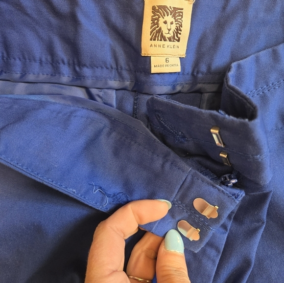 Size 6 Anne Klein Royal Blue Cropped Slip On Pants Casual Chic Minimalist Work - Picture 3 of 7